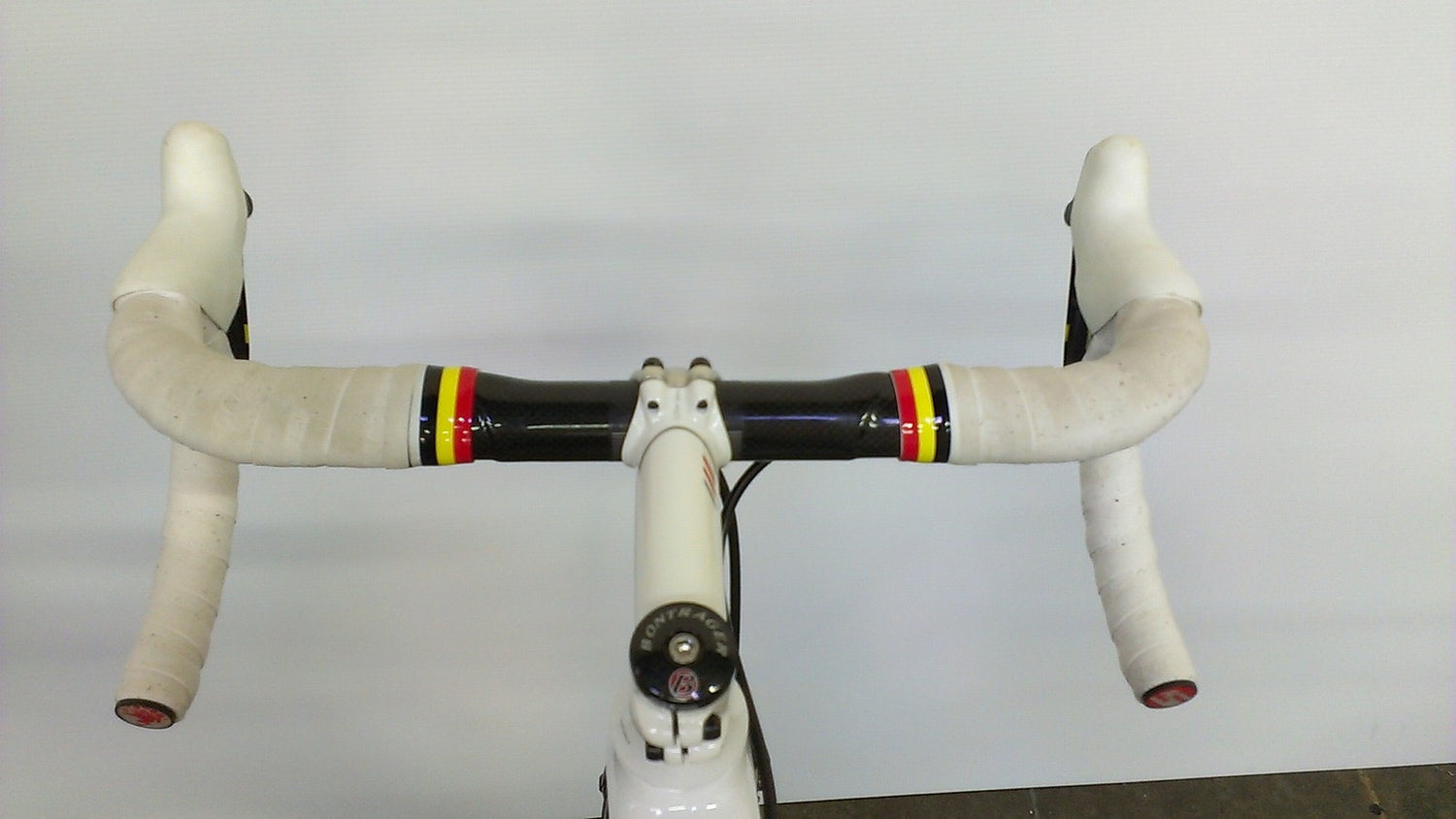 White online handlebar tape